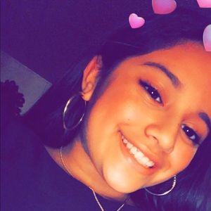 Meet your Posher, Ariana